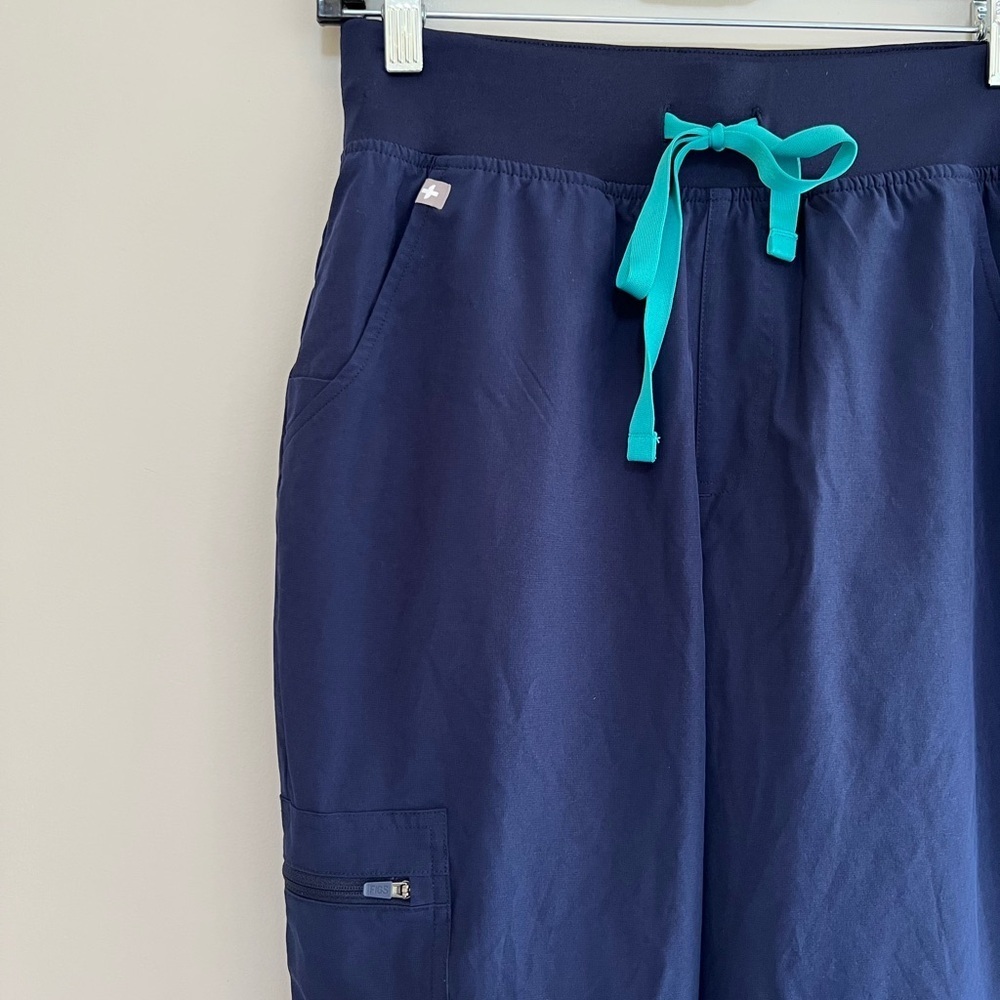 FIGS Zamora FREEx Lined Jogger Scrub Pants in Navy Blue, size S/P - Picture 10 of 10